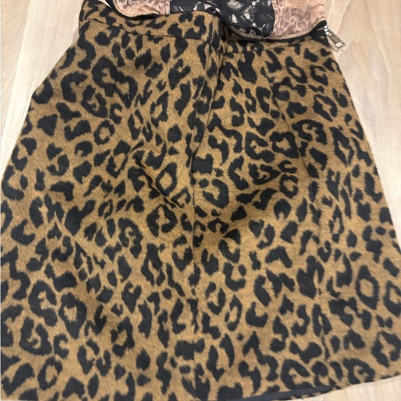 Vero Moda Black and Tan A-Line Skirt for Cocktail - Picture 3 of 9